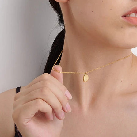 Round Pendant Necklace Statement 18 K